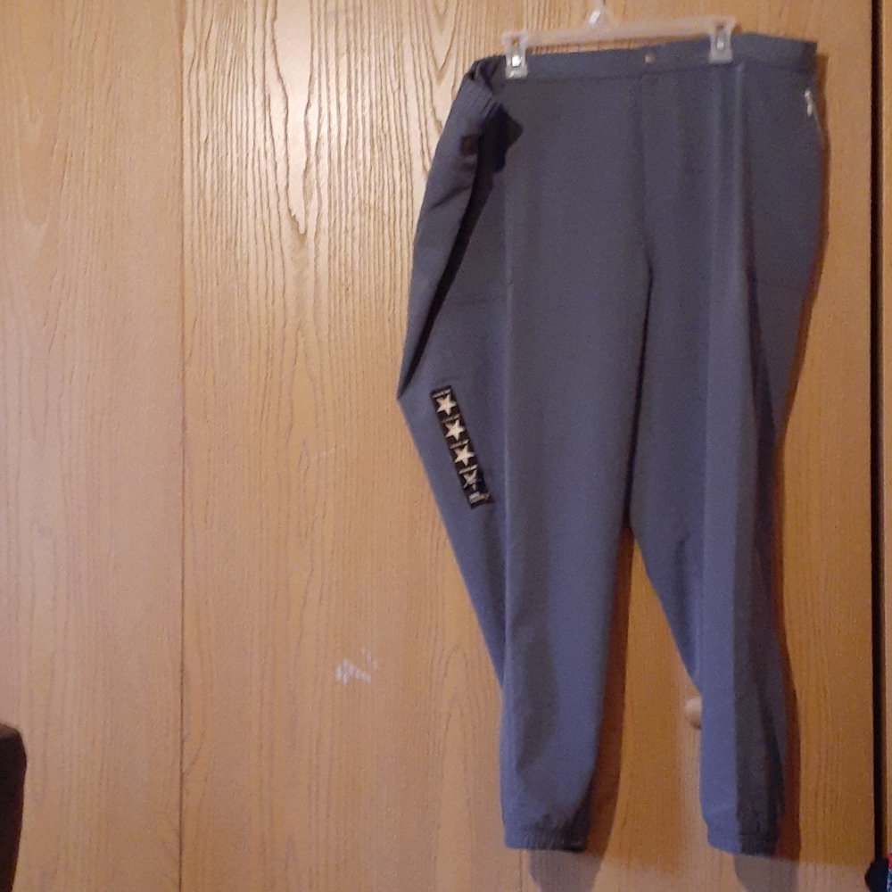 Gray SCRUBSTAR scrub pants. Size 3x